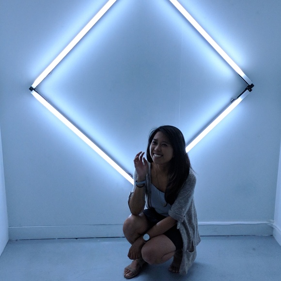 Meet your Posher, Camille - Picture 2 of 3